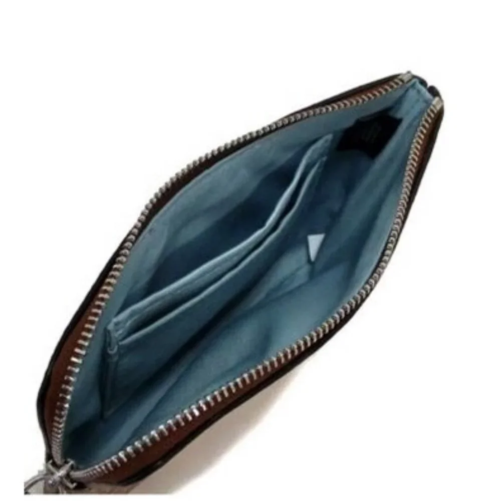Corner Zip Wristlet In Signature Canvas Khaki / Marble Blue